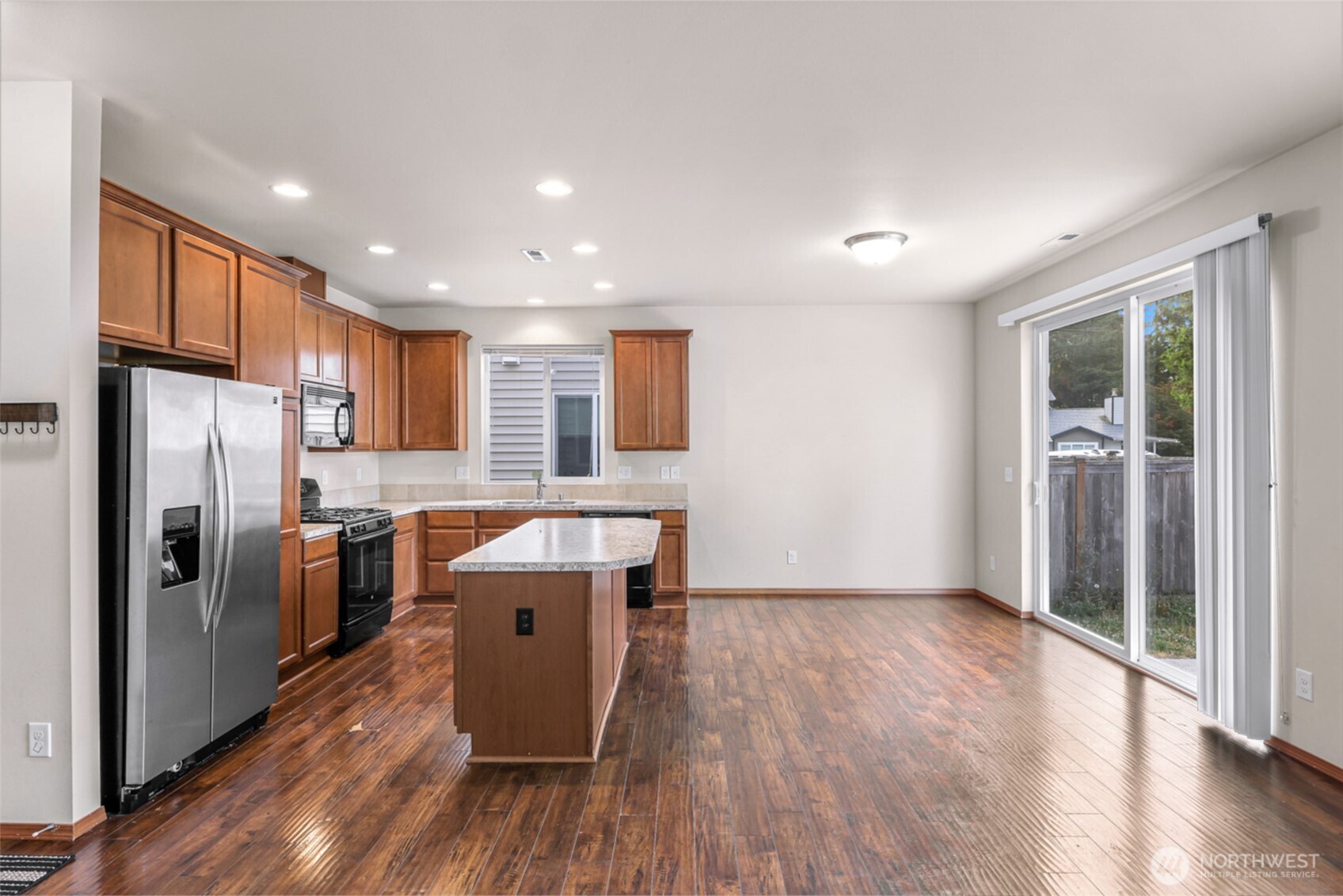 908 138th Place Property Photo 10