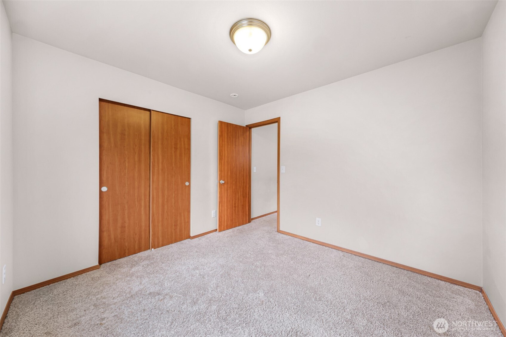 908 138th Place Property Photo 26