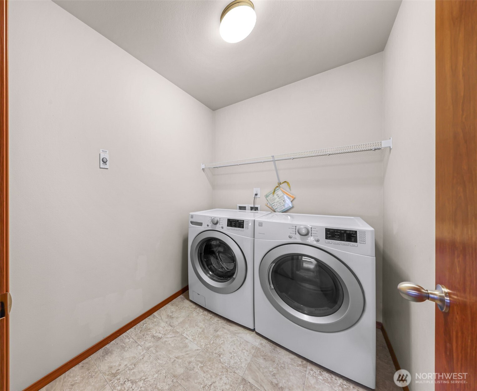 908 138th Place Property Photo 28