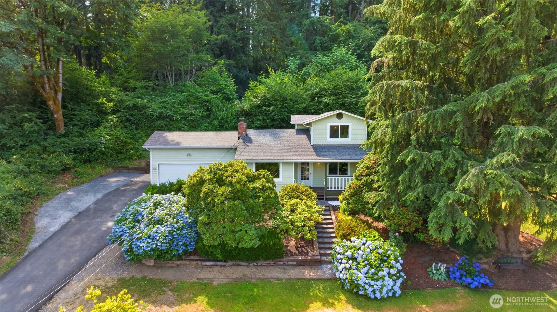 19232 Yew Way Property Photo 1