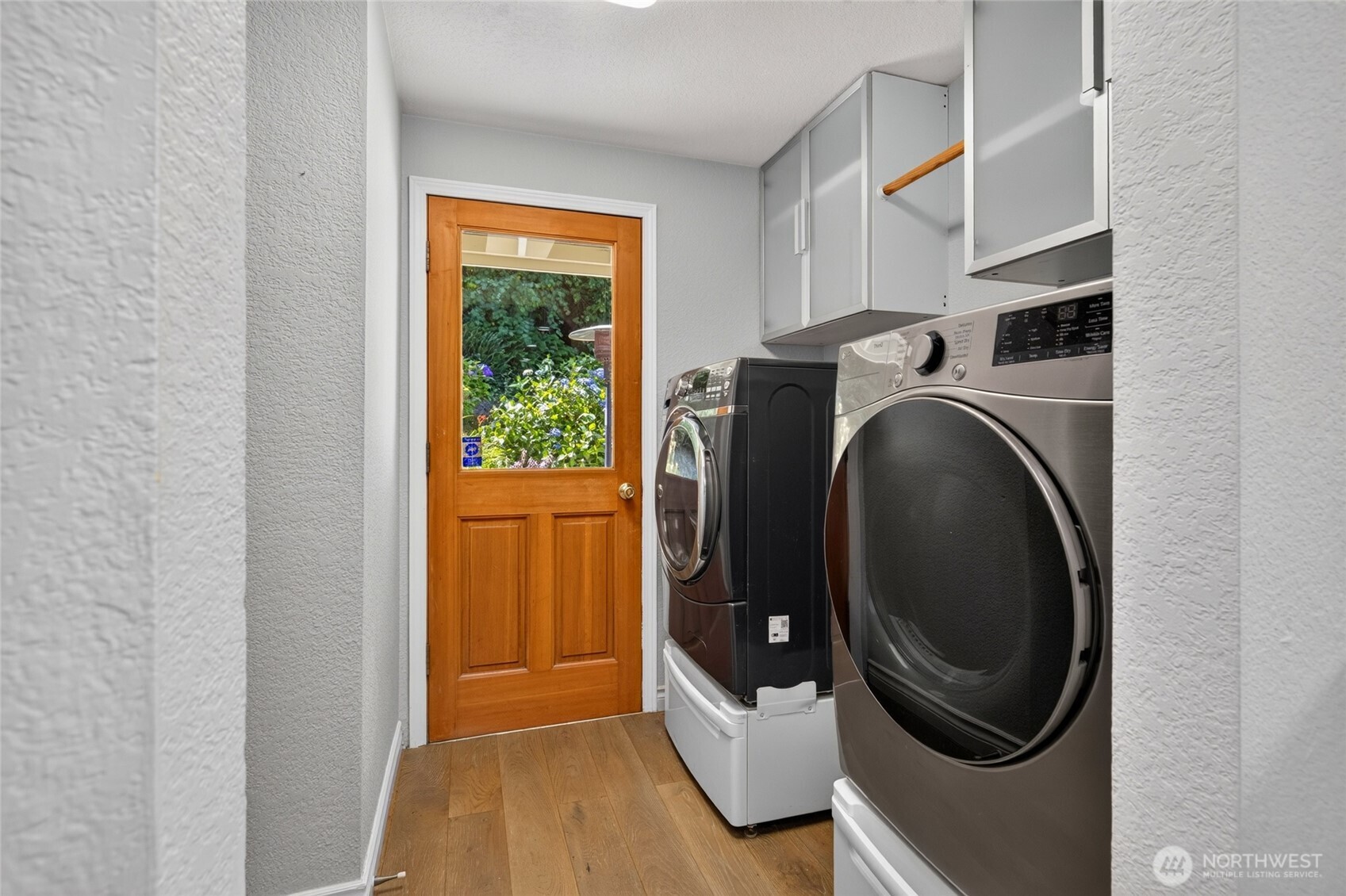 19232 Yew Way Property Photo 17