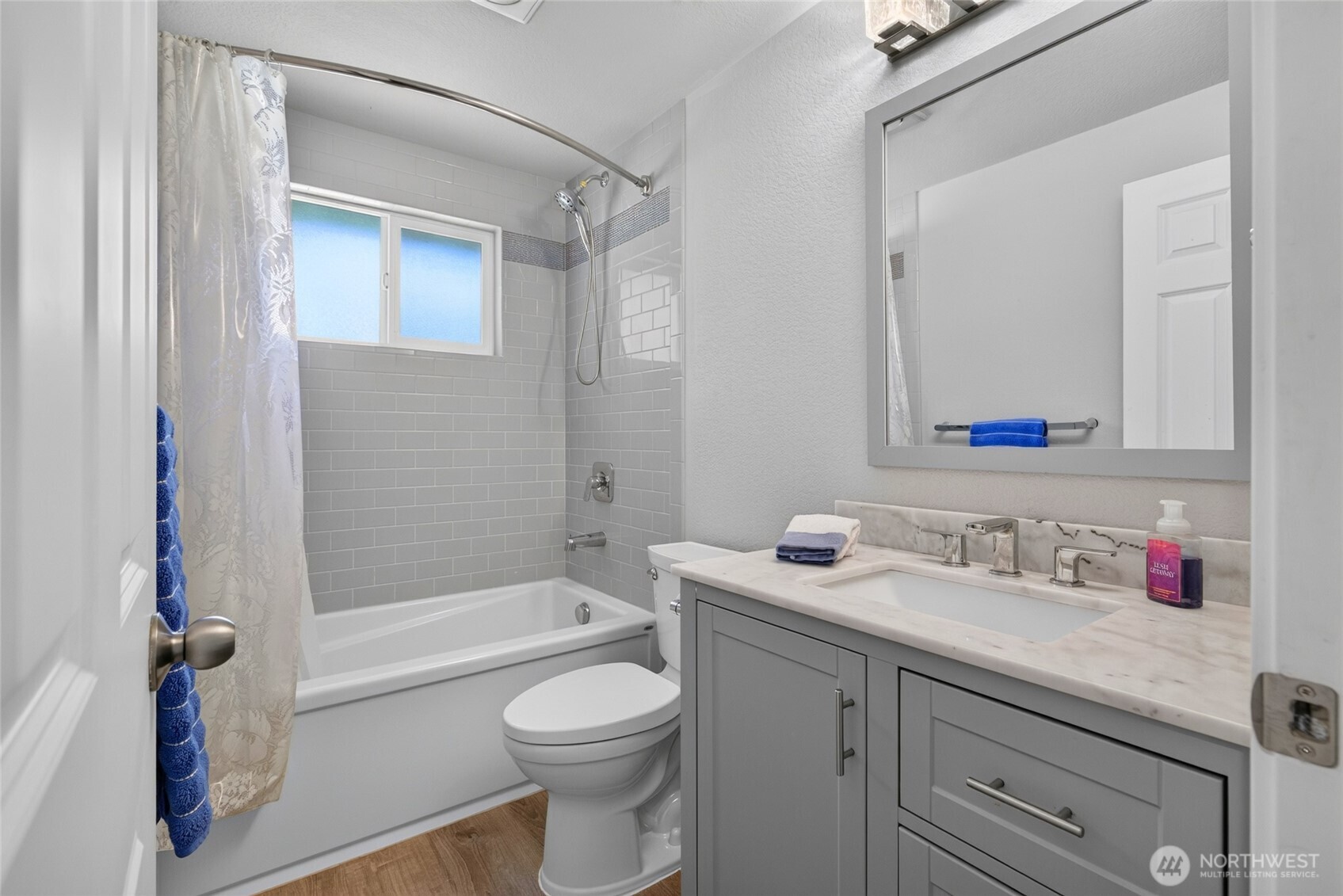 19232 Yew Way Property Photo 20