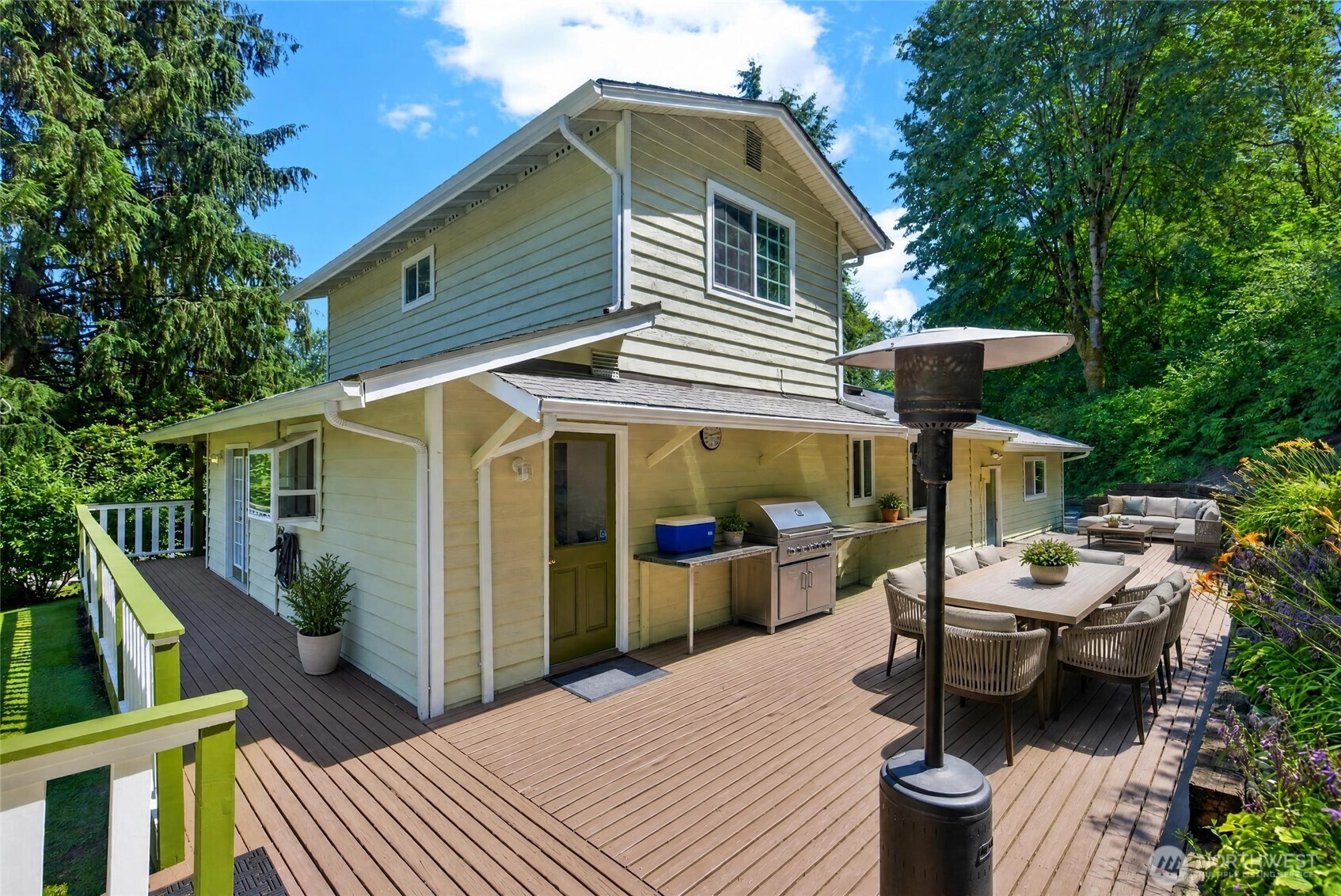 19232 Yew Way Property Photo 21