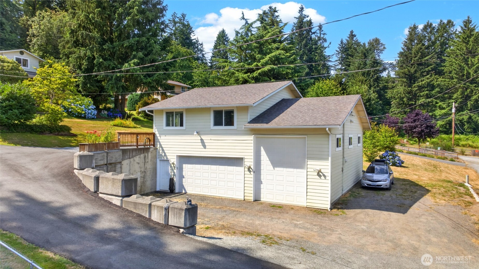 19232 Yew Way Property Photo 24