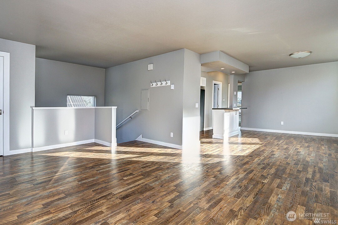 1906 3rd Avenue 2 Property Photo 2