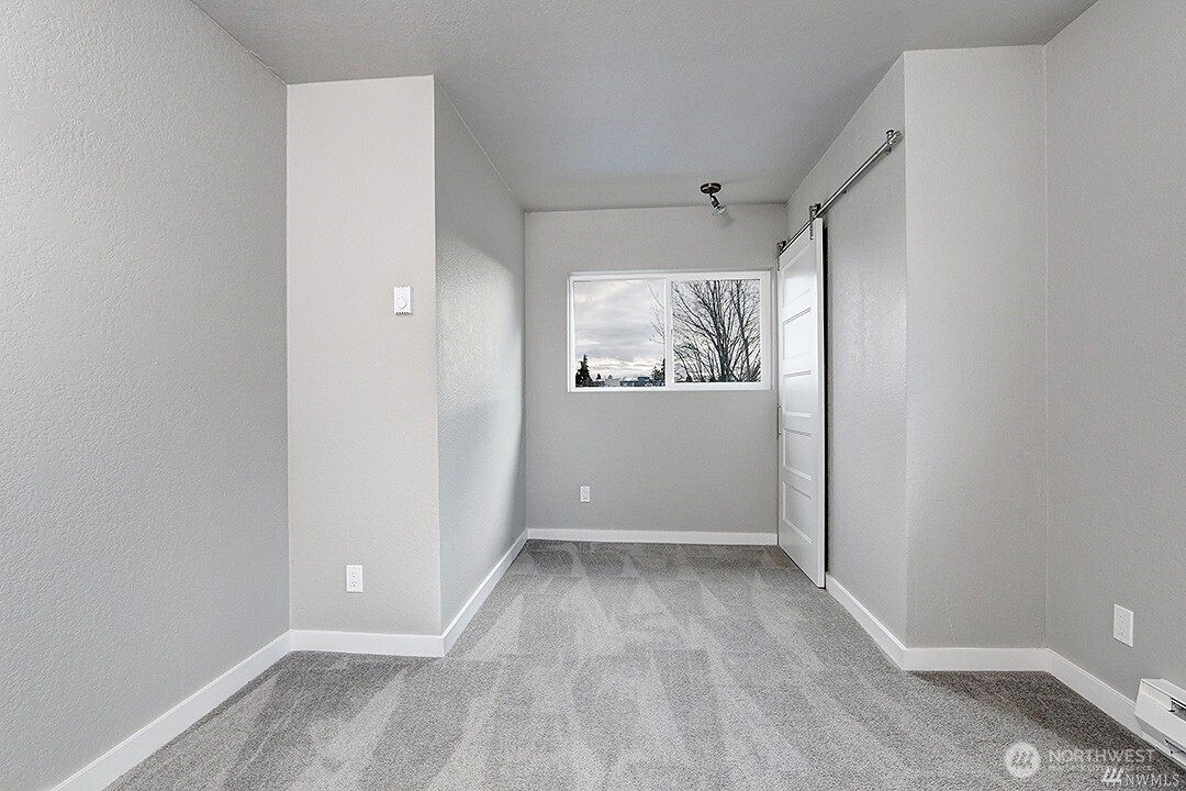 1906 3rd Avenue 2 Property Photo 13