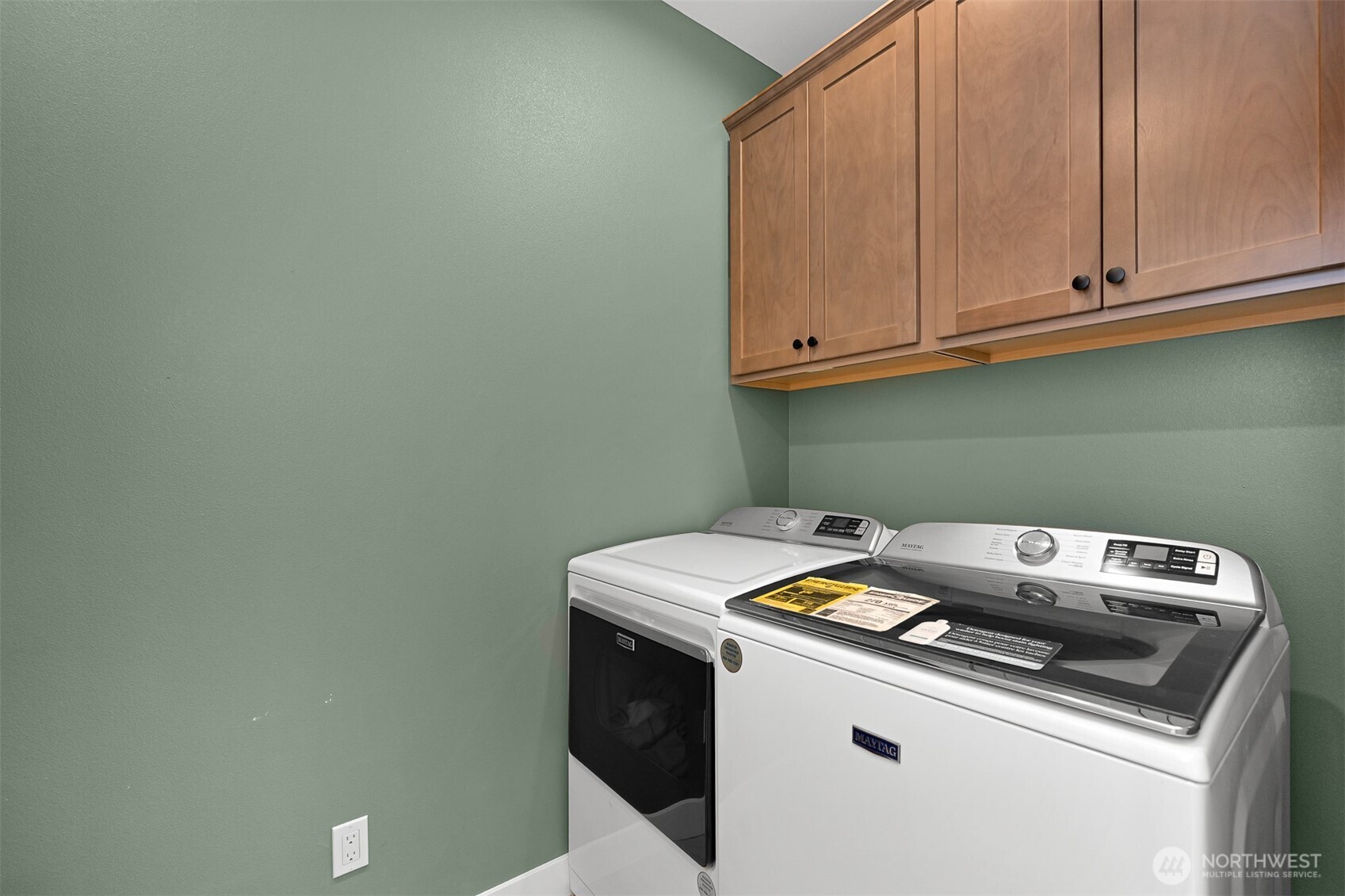 1112 Night Hawk Way Property Photo 5