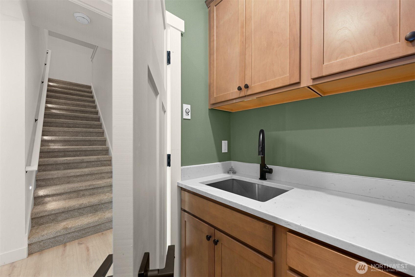 1112 Night Hawk Way Property Photo 6