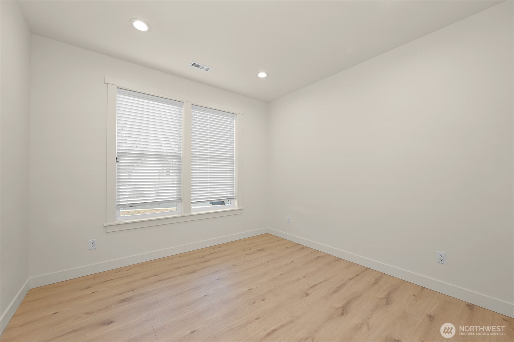1112 Night Hawk Way Property Photo 28
