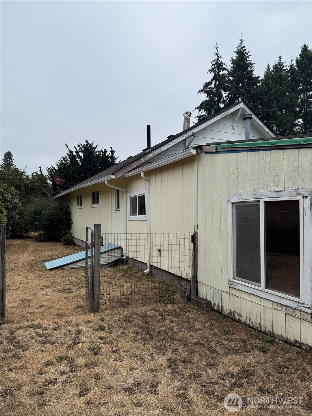 320 E Oakview Avenue Property Photo 3