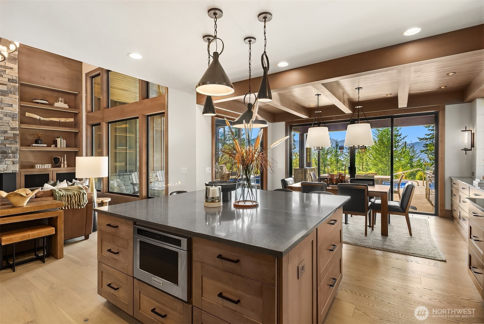 200 Red Sky Way Property Photo 13