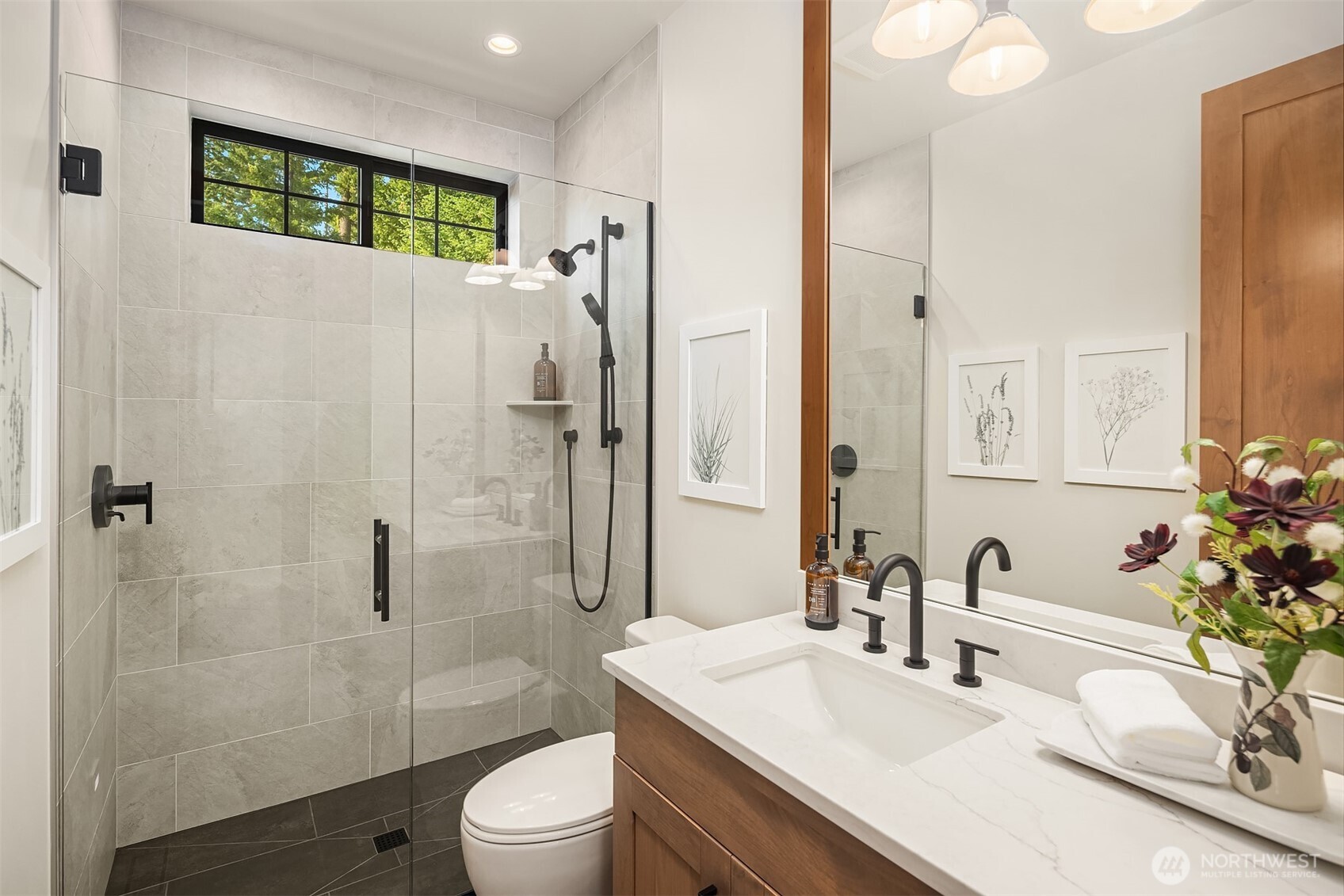 200 Red Sky Way Property Photo 34