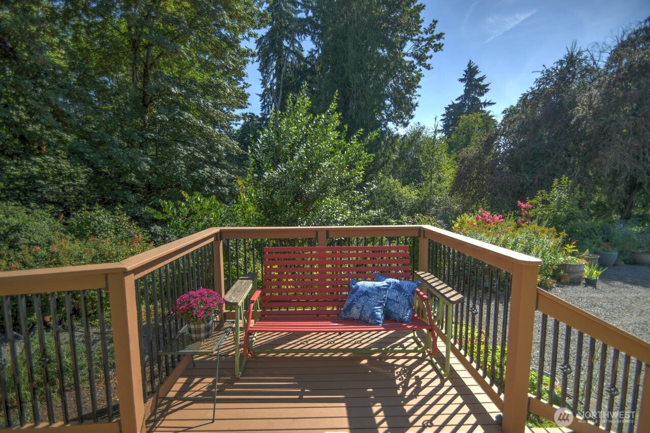 1112 Henry Street Property Photo 3