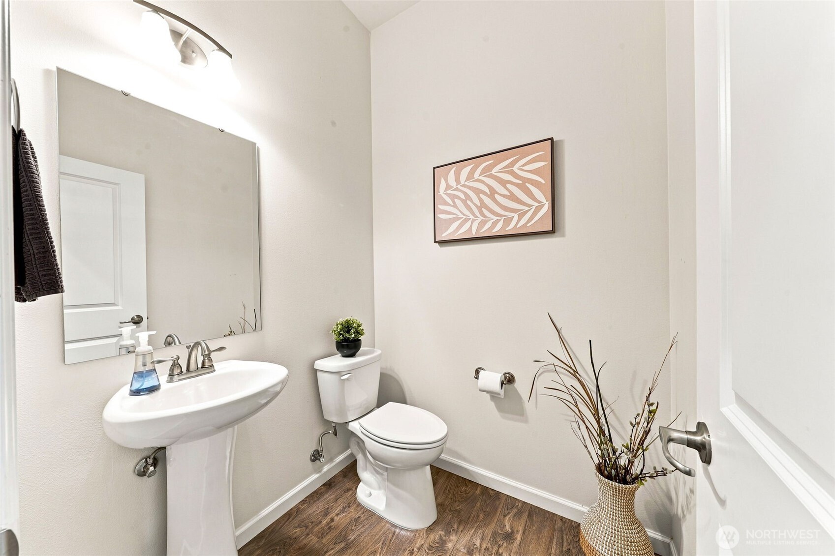 7027 Munn Lake Drive Property Photo 28
