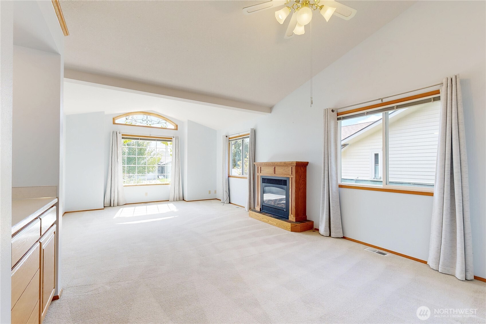 809 Se Tamarack Street Property Photo 7