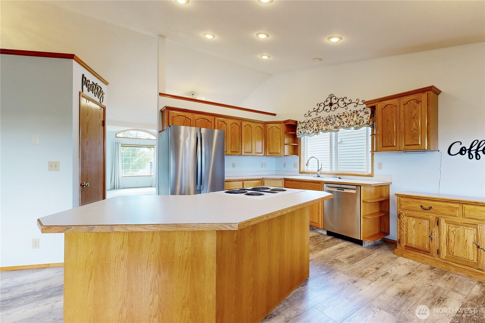 809 Se Tamarack Street Property Photo 11