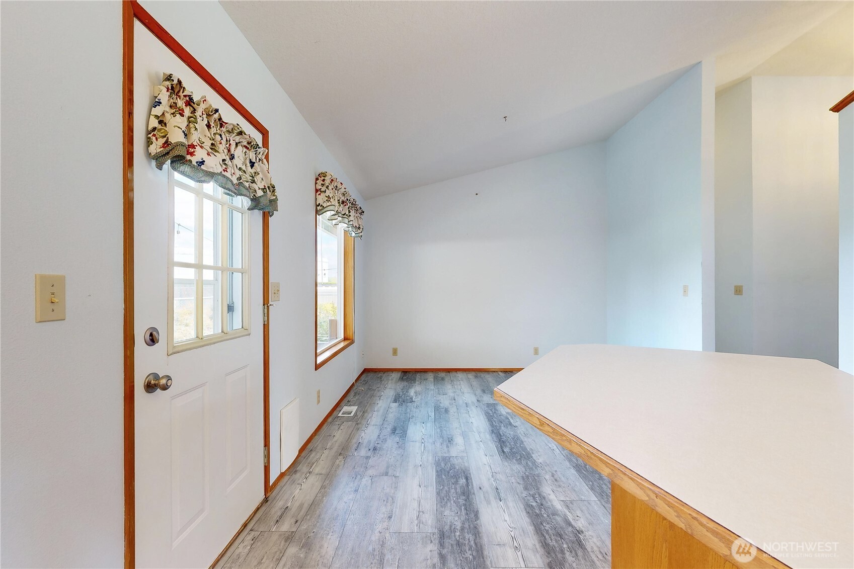 809 Se Tamarack Street Property Photo 13