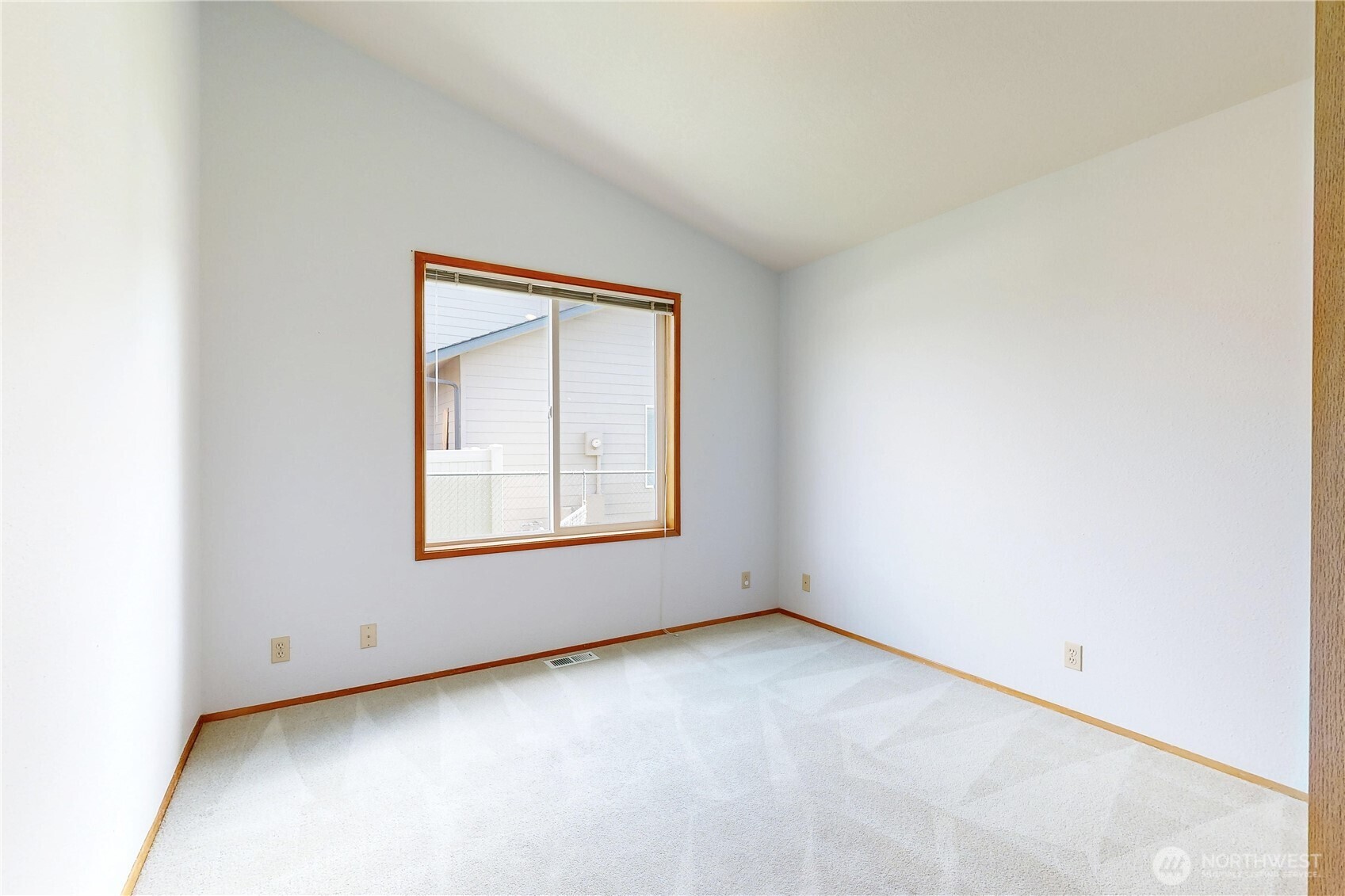 809 Se Tamarack Street Property Photo 22