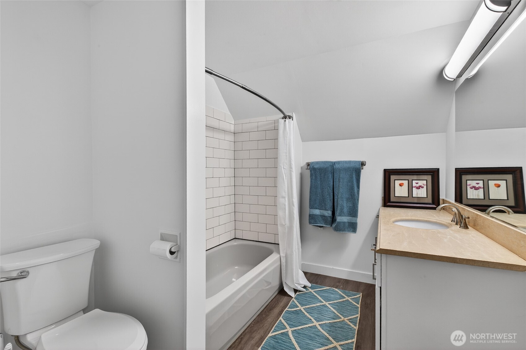 1800 J Street Property Photo 17