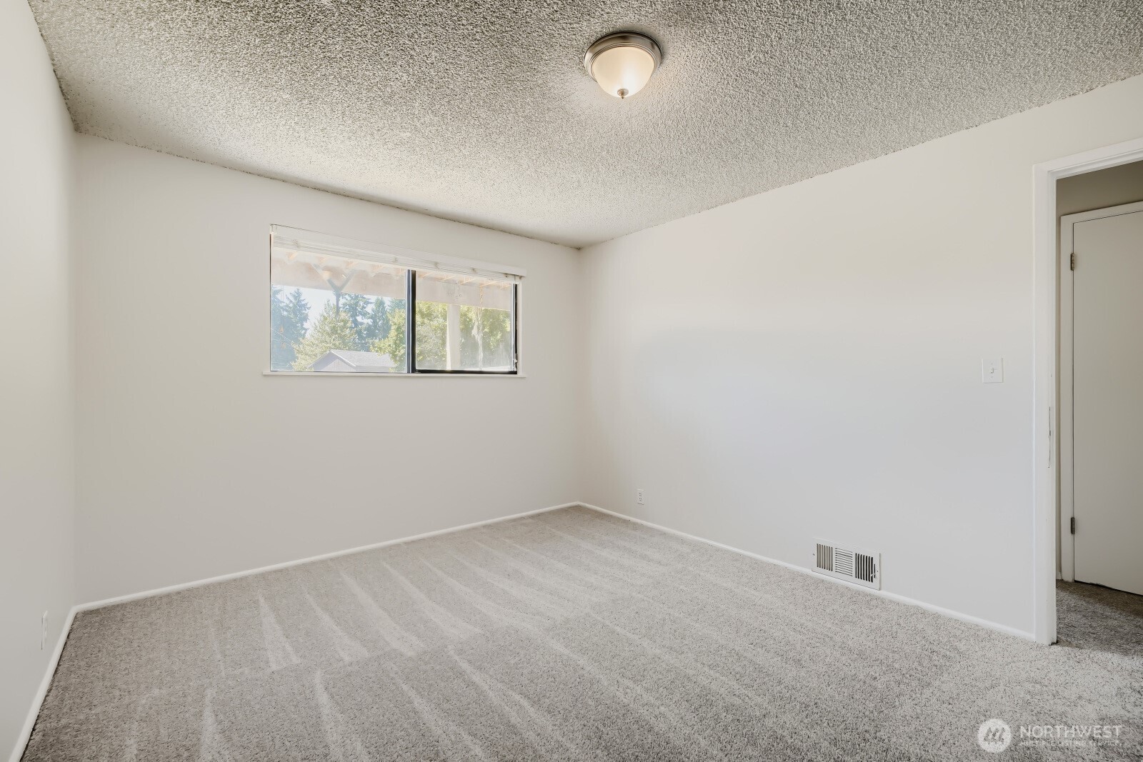31349 13th Avenue Property Photo 18