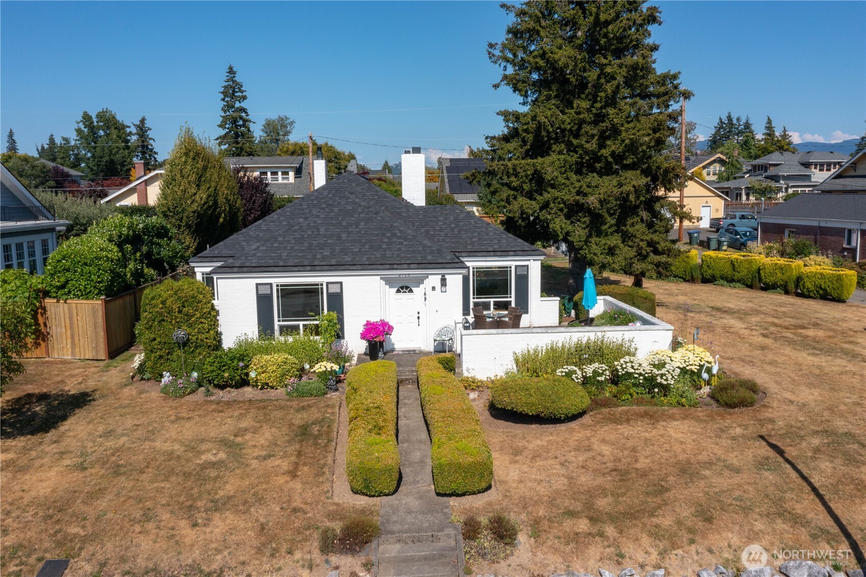 2716 Cornwall Avenue Property Photo 1