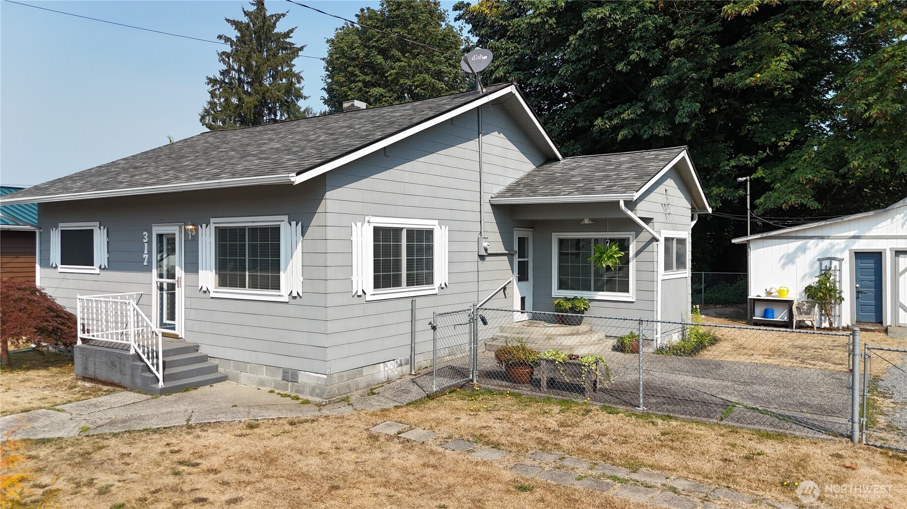 317 E Burke Avenue Property Photo 2