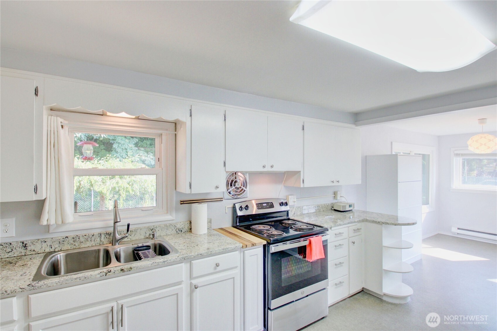 317 E Burke Avenue Property Photo 8