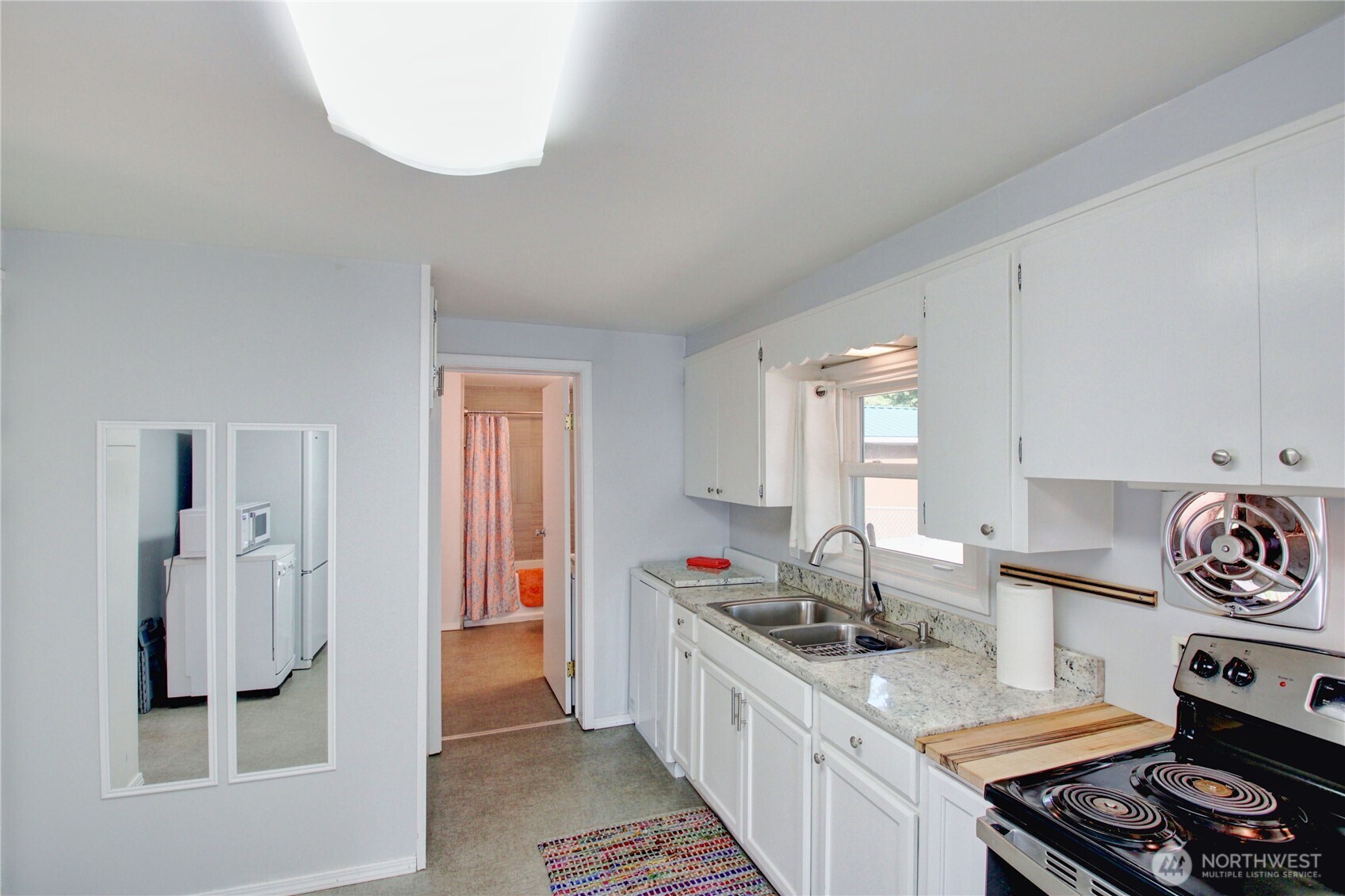 317 E Burke Avenue Property Photo 9