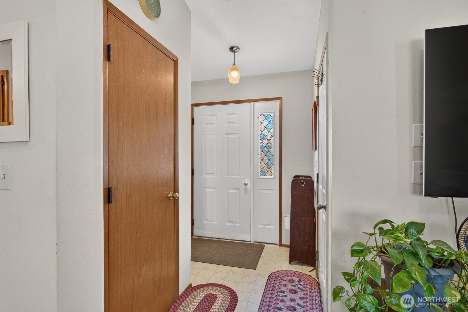 27215 Manor Place Property Photo 3
