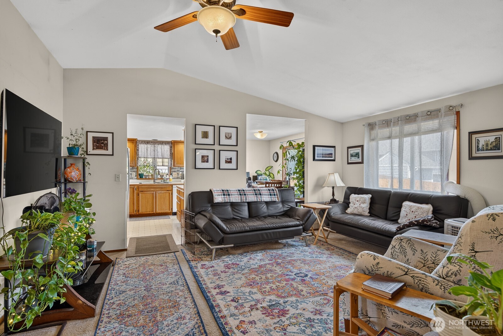 27215 Manor Place Property Photo 6