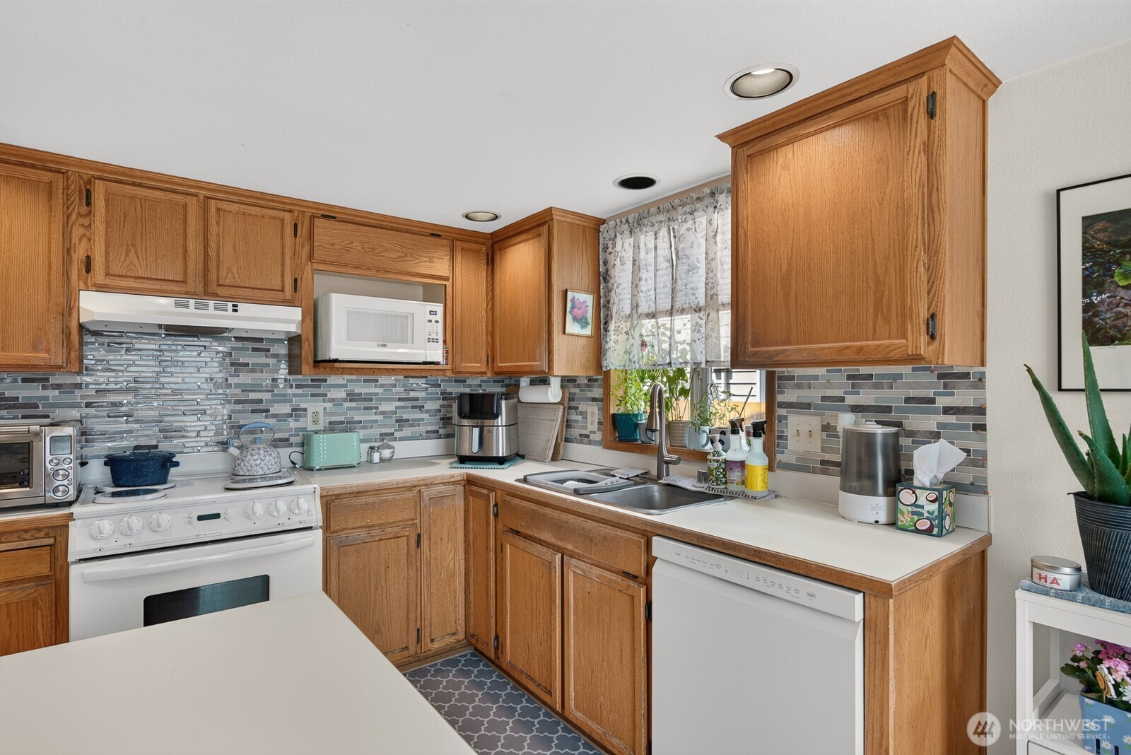27215 Manor Place Property Photo 10