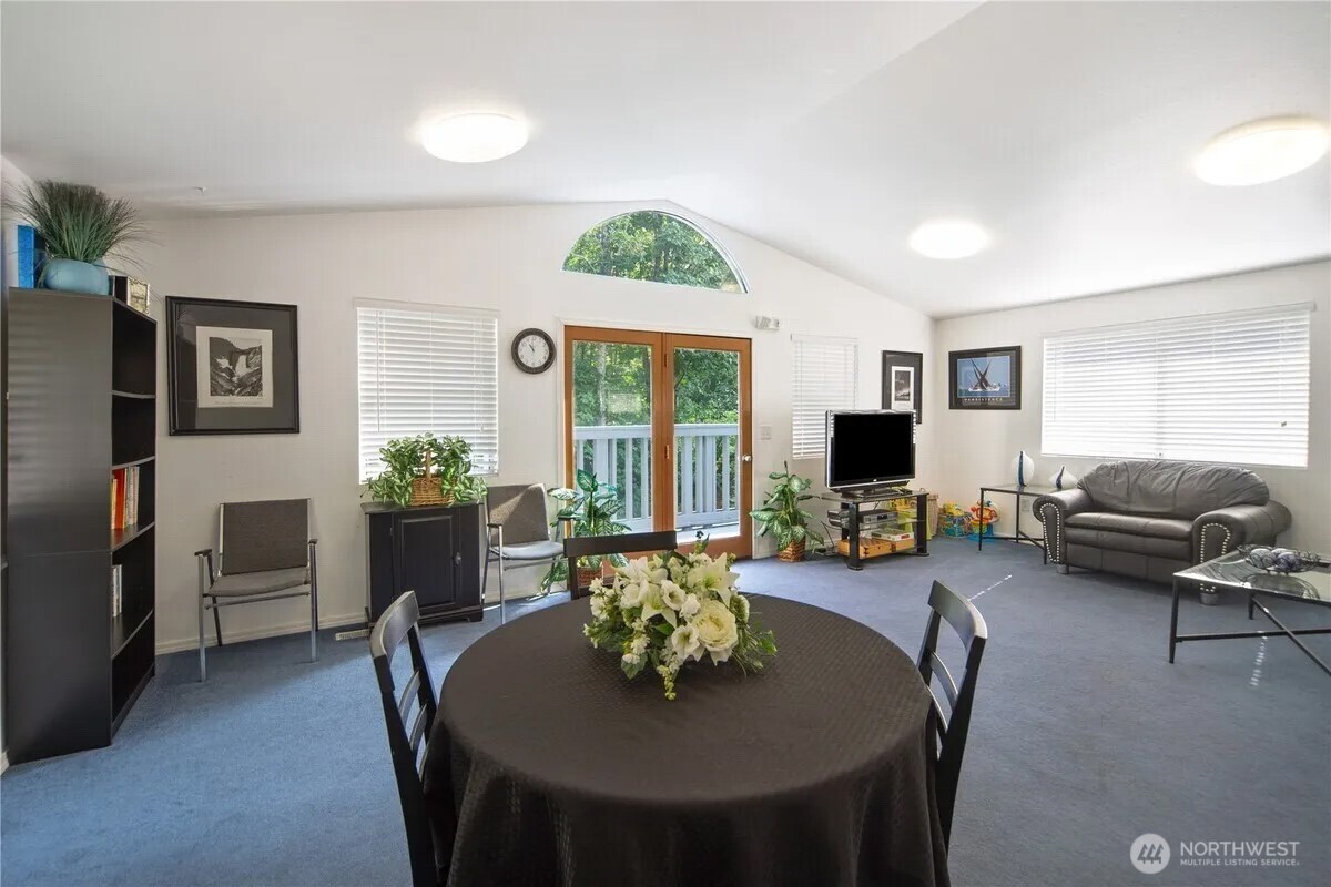 1420 Ne Steele Creek Drive Property Photo 19