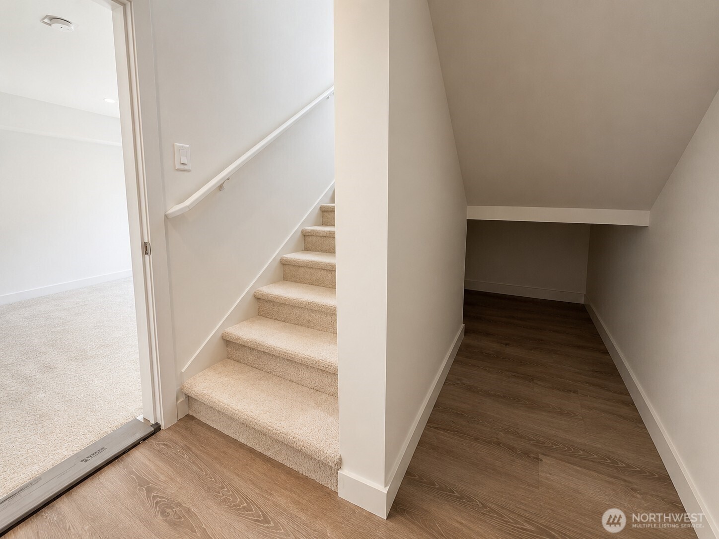 13243 Ambaum Boulevard C Property Photo 16