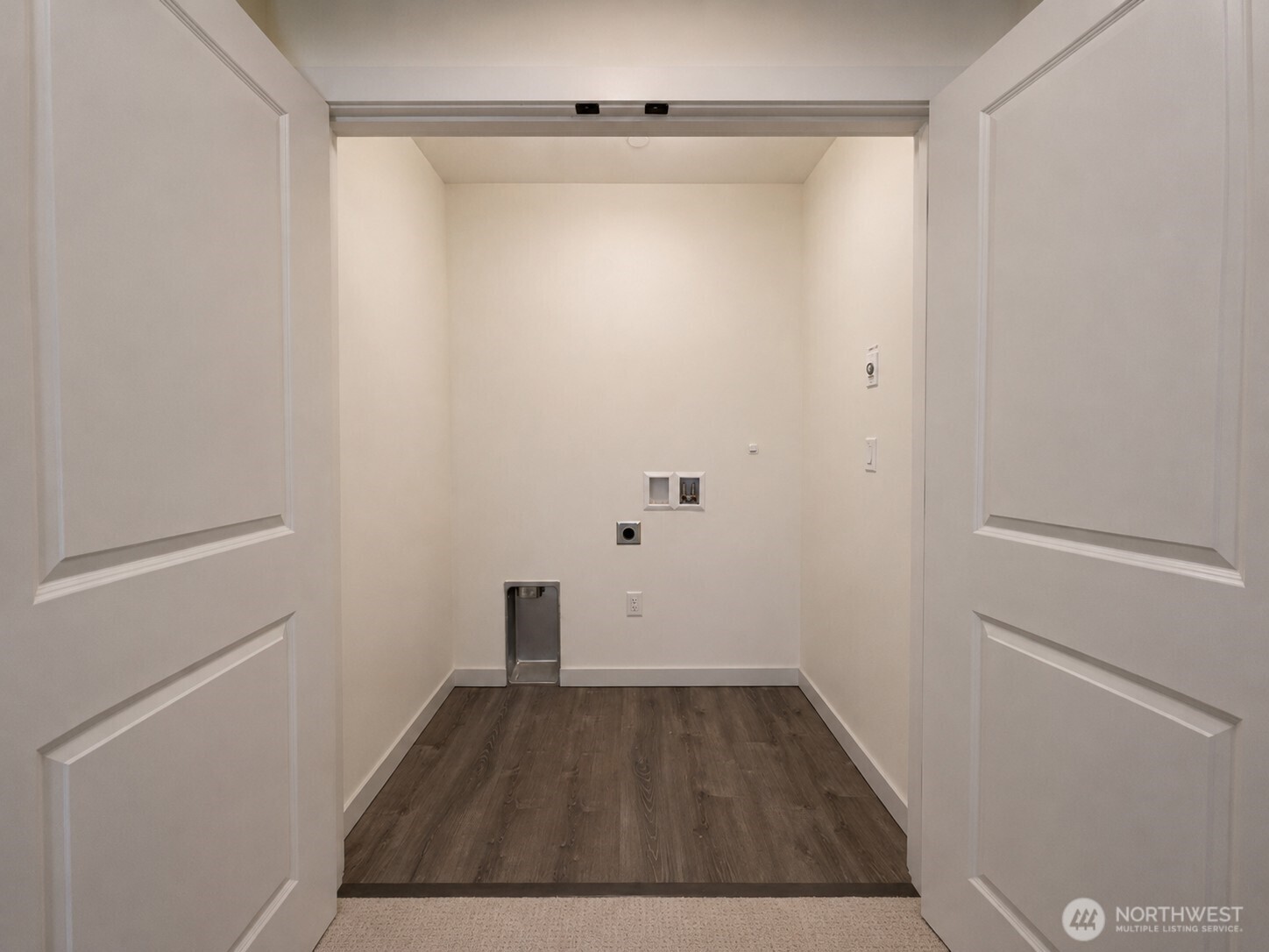 13243 Ambaum Boulevard C Property Photo 18