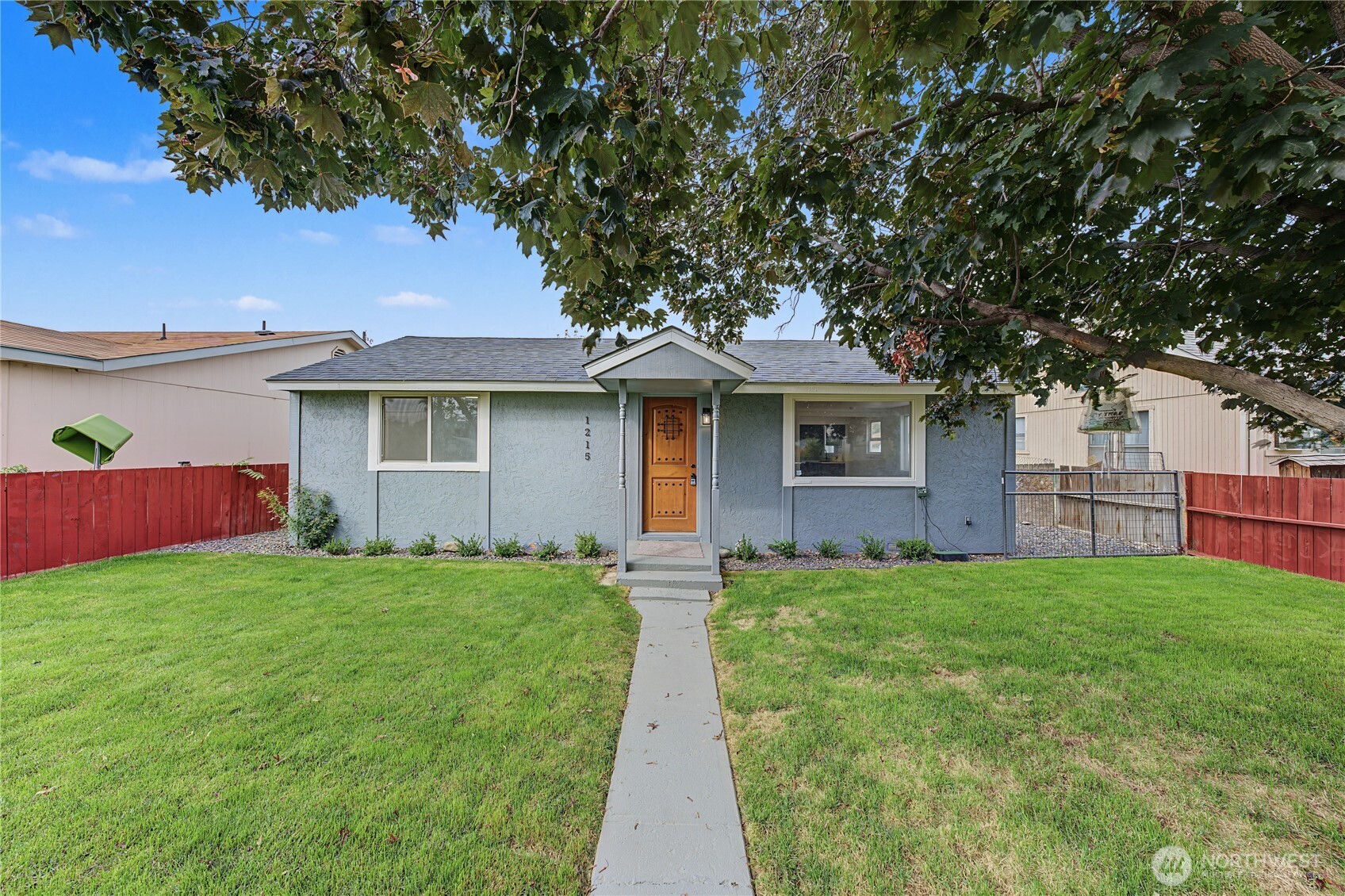 1215 Yakima Street Property Photo 1