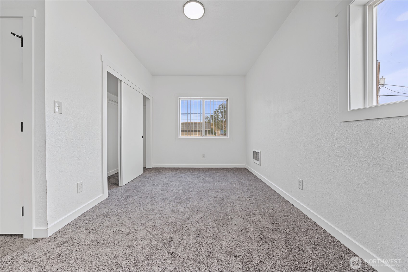 1215 Yakima Street Property Photo 8