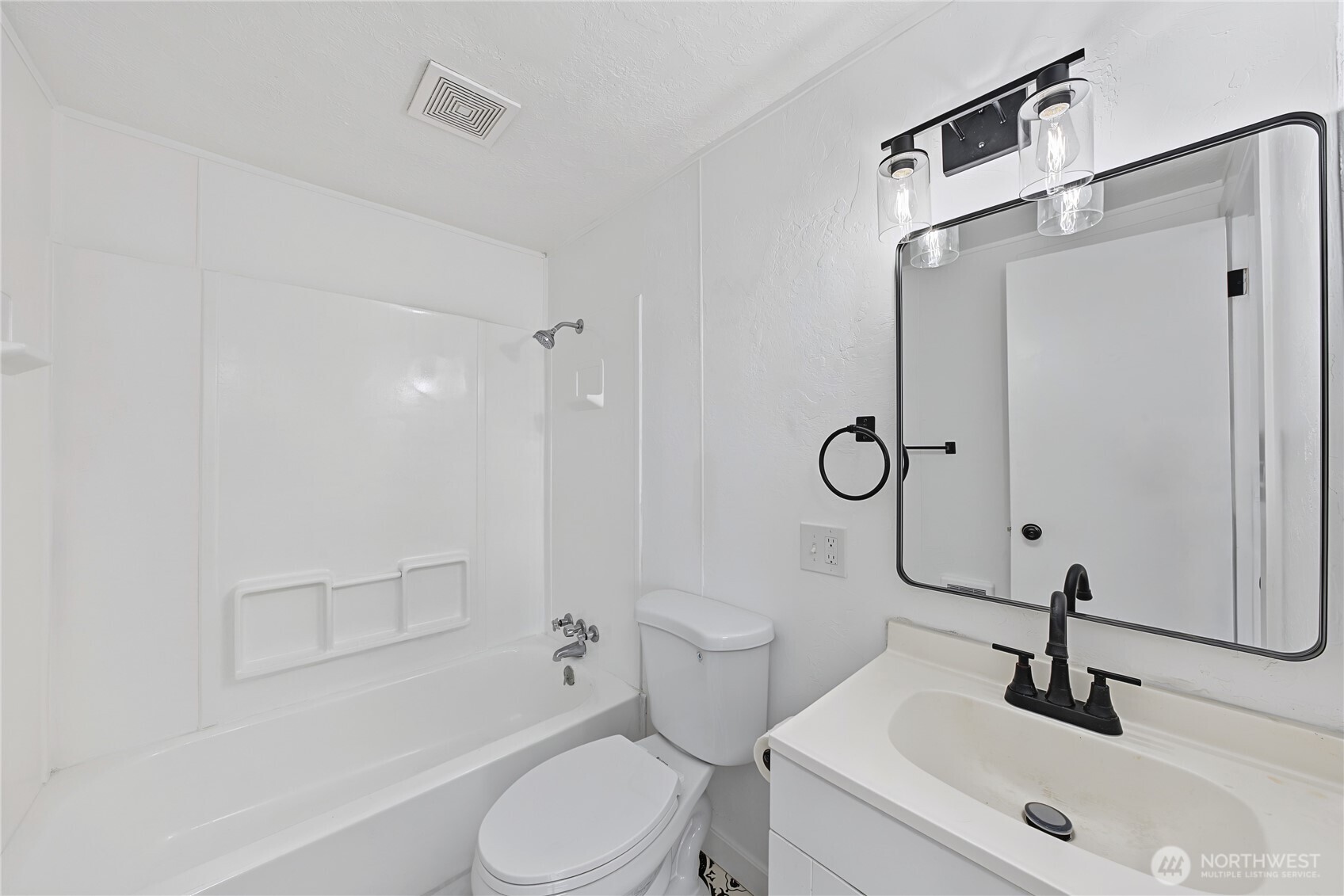 1215 Yakima Street Property Photo 13