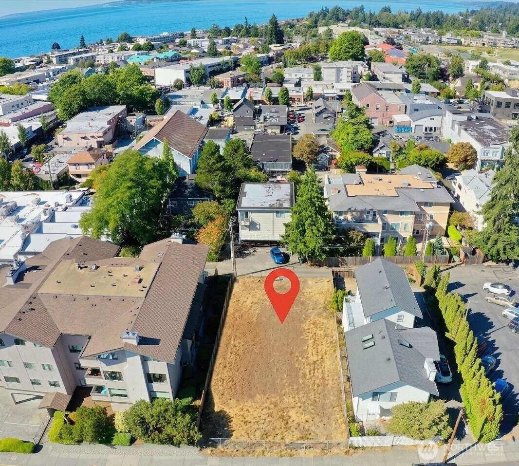 527 Maple Street Property Photo 2