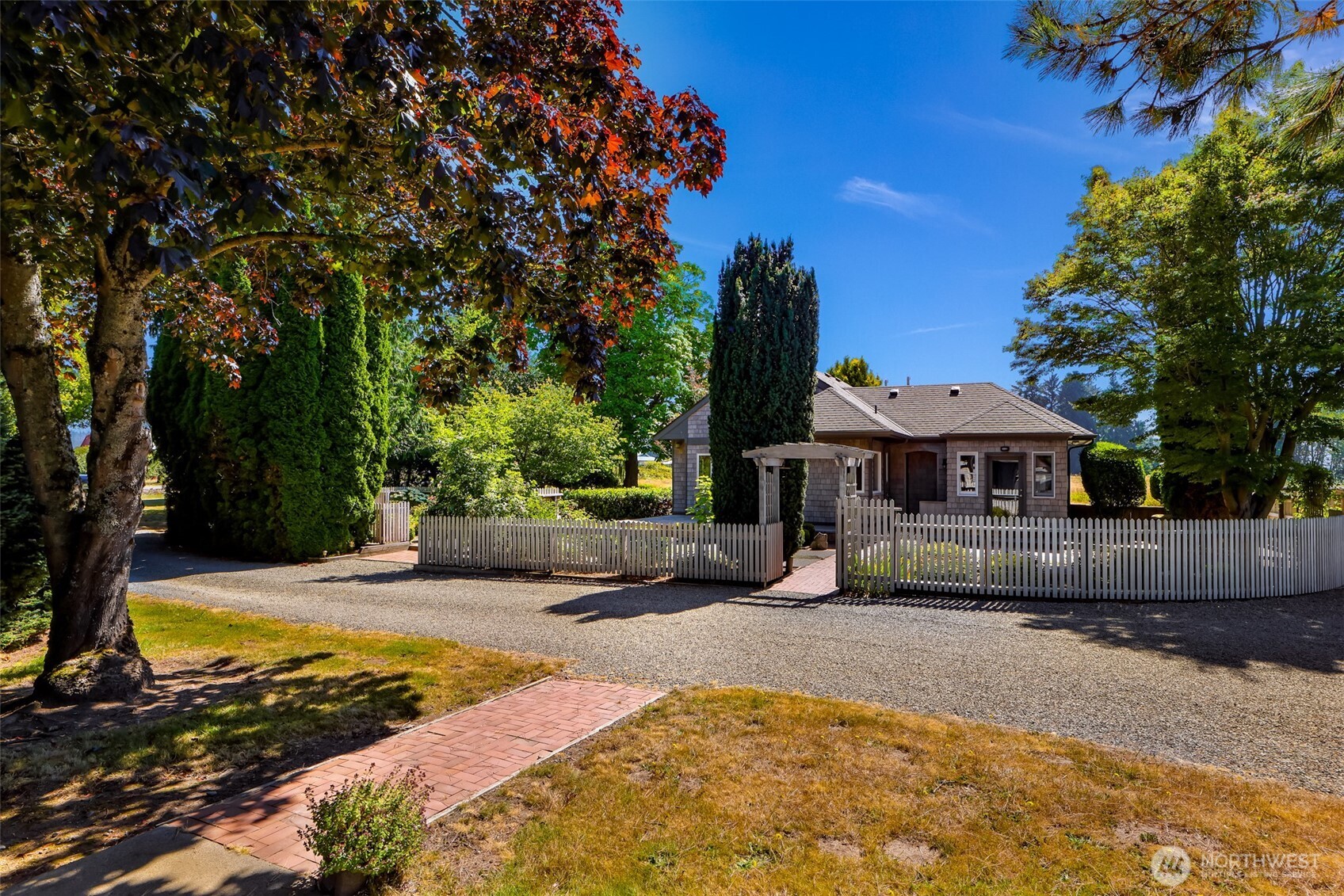 5836 Chuckanut Drive Property Photo 9