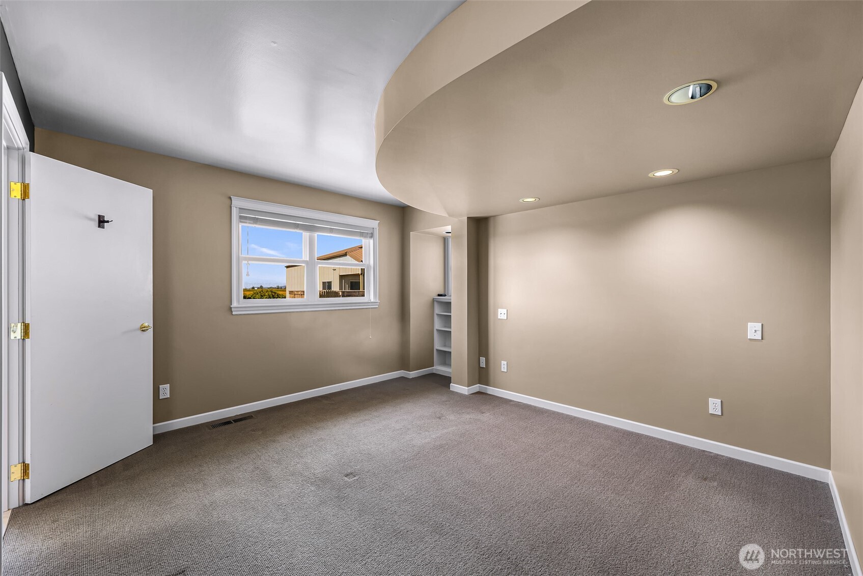 5836 Chuckanut Drive Property Photo 20