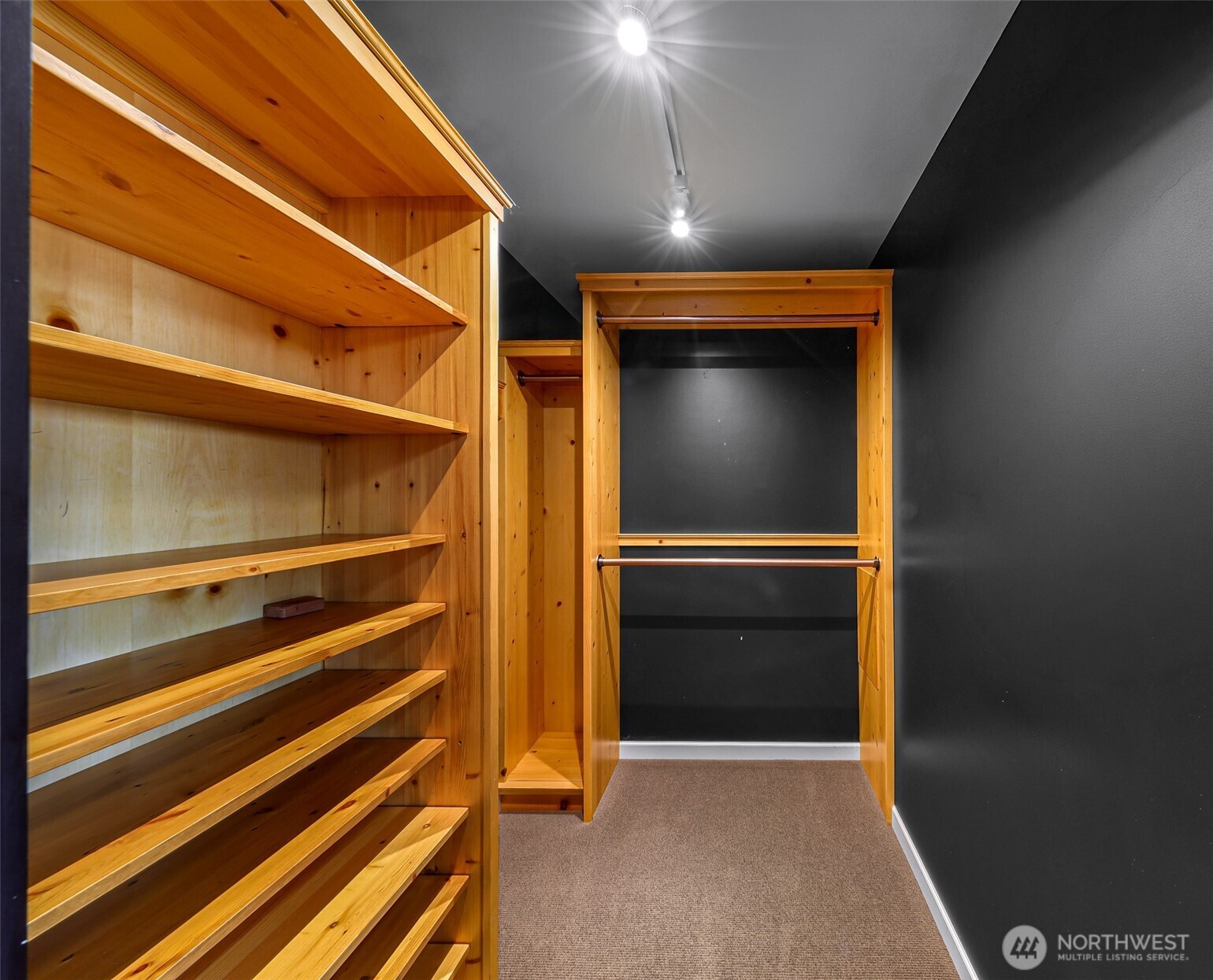 5836 Chuckanut Drive Property Photo 23
