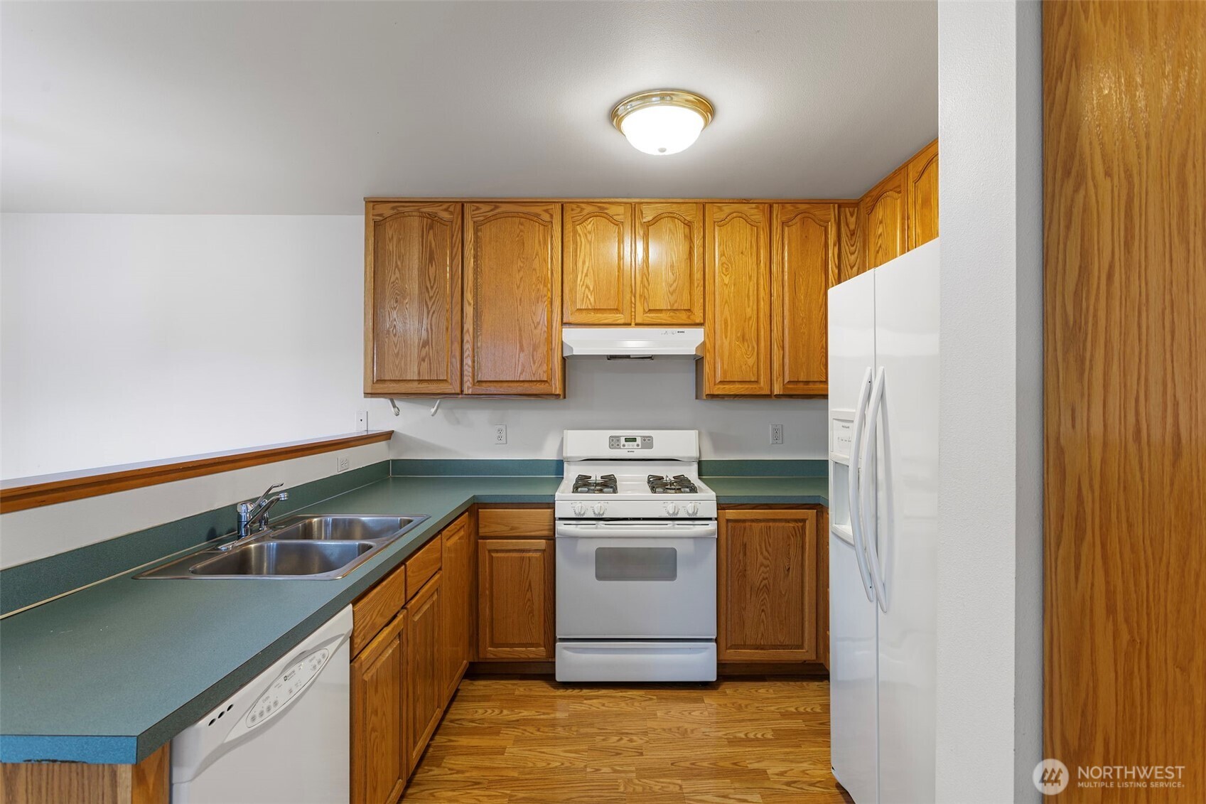 20627 Circle Bluff Drive Property Photo 7
