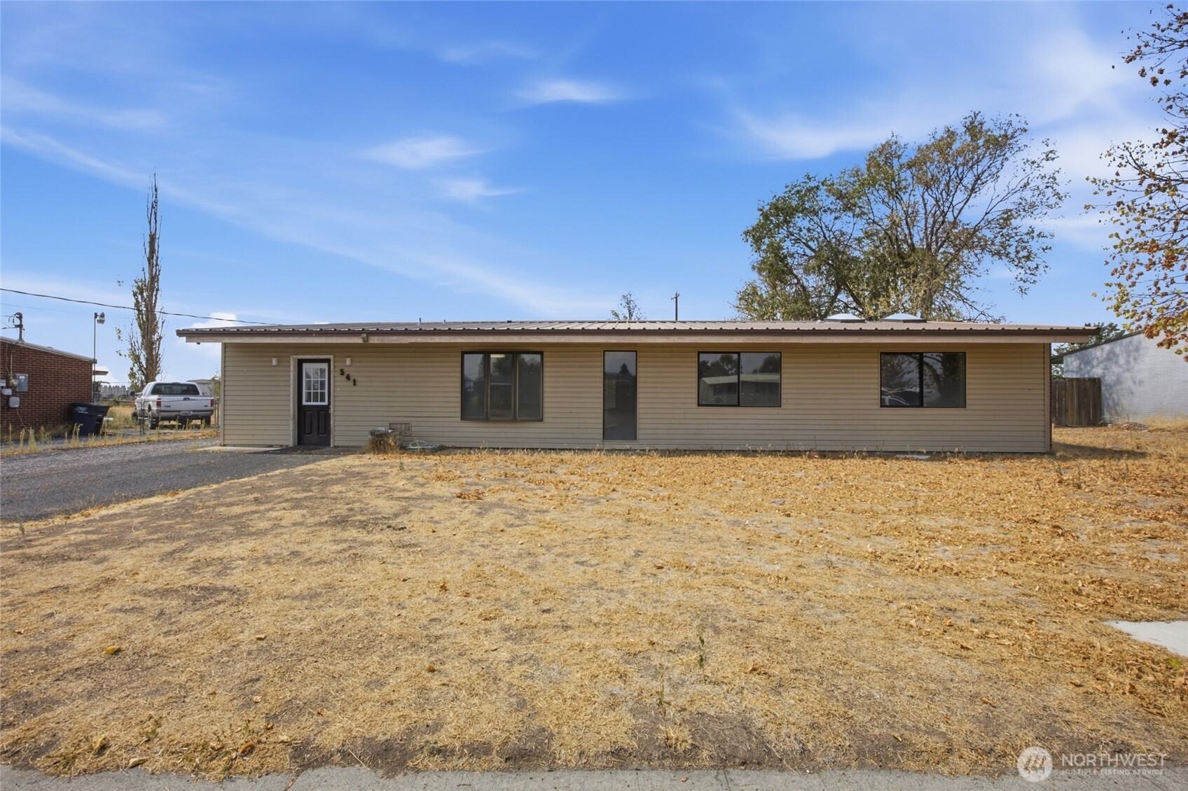 541 Castle Drive Property Photo 1
