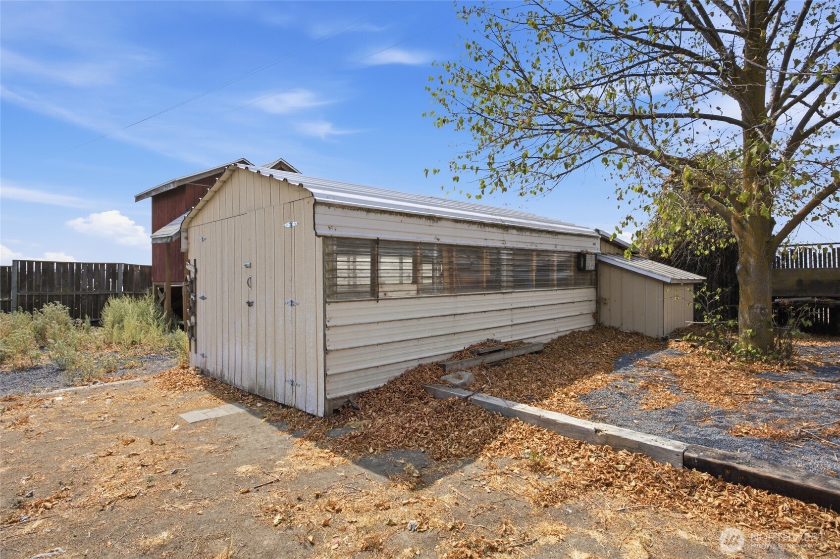 541 Castle Drive Property Photo 9