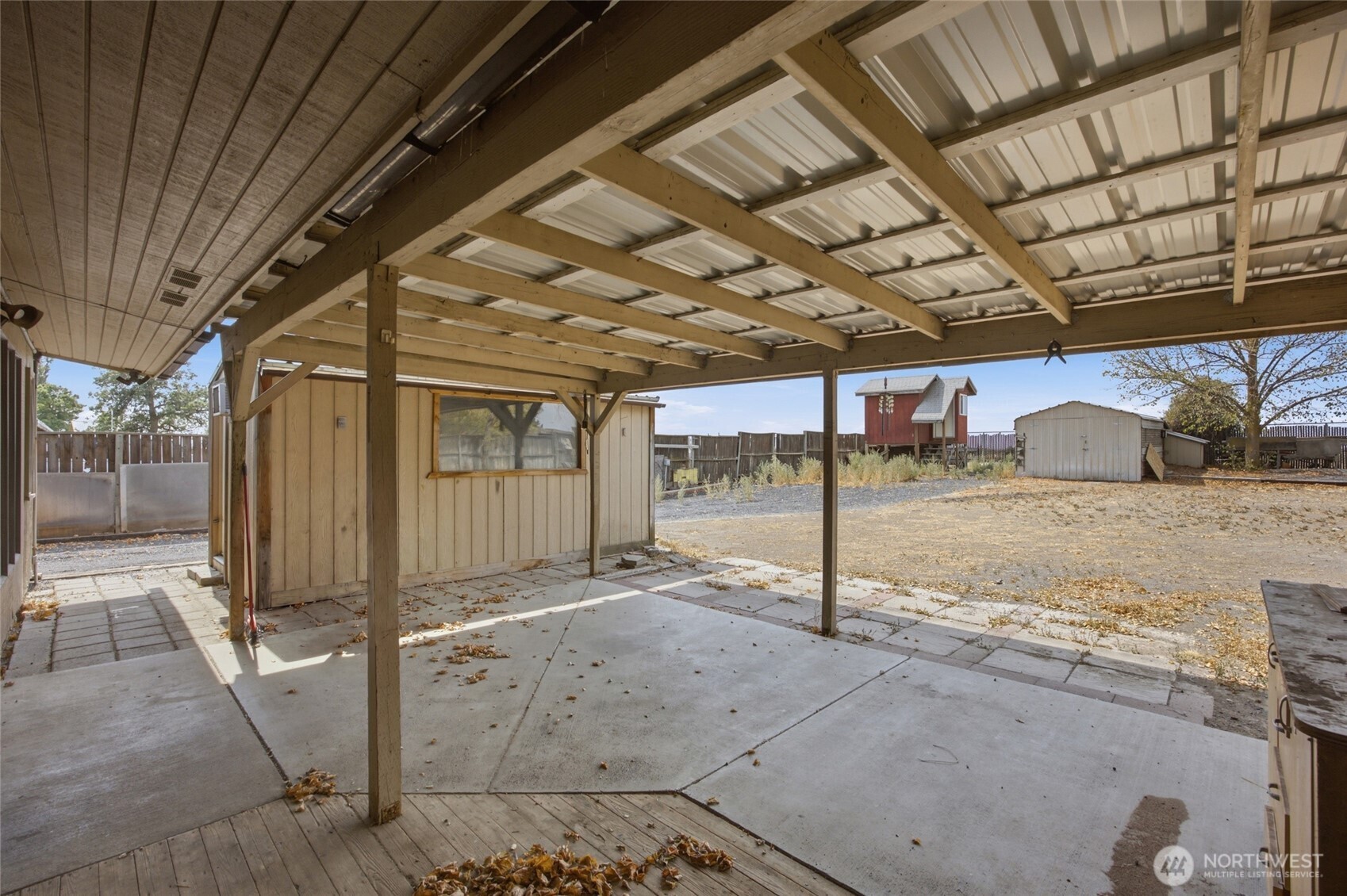 541 Castle Drive Property Photo 11