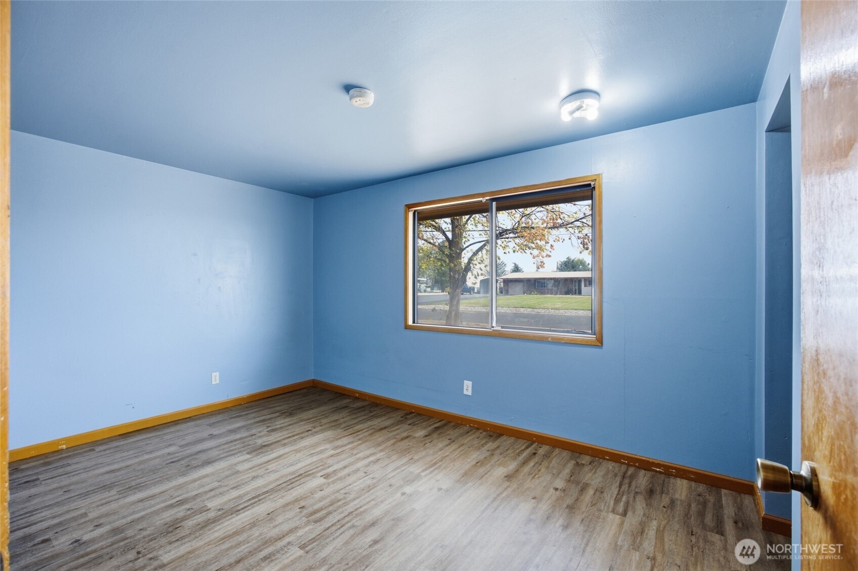 541 Castle Drive Property Photo 25