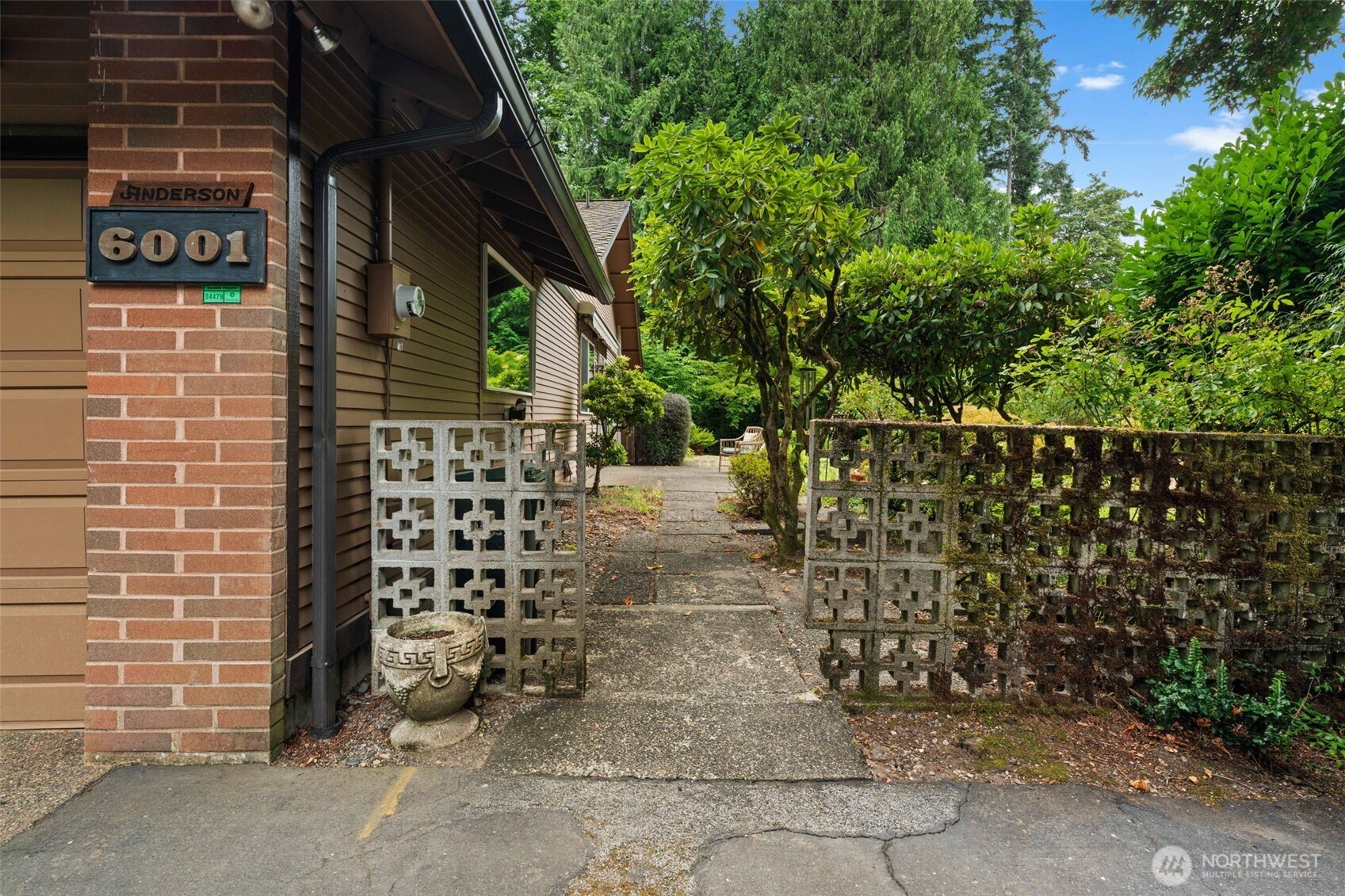 6001 44th Avenue Property Photo 29