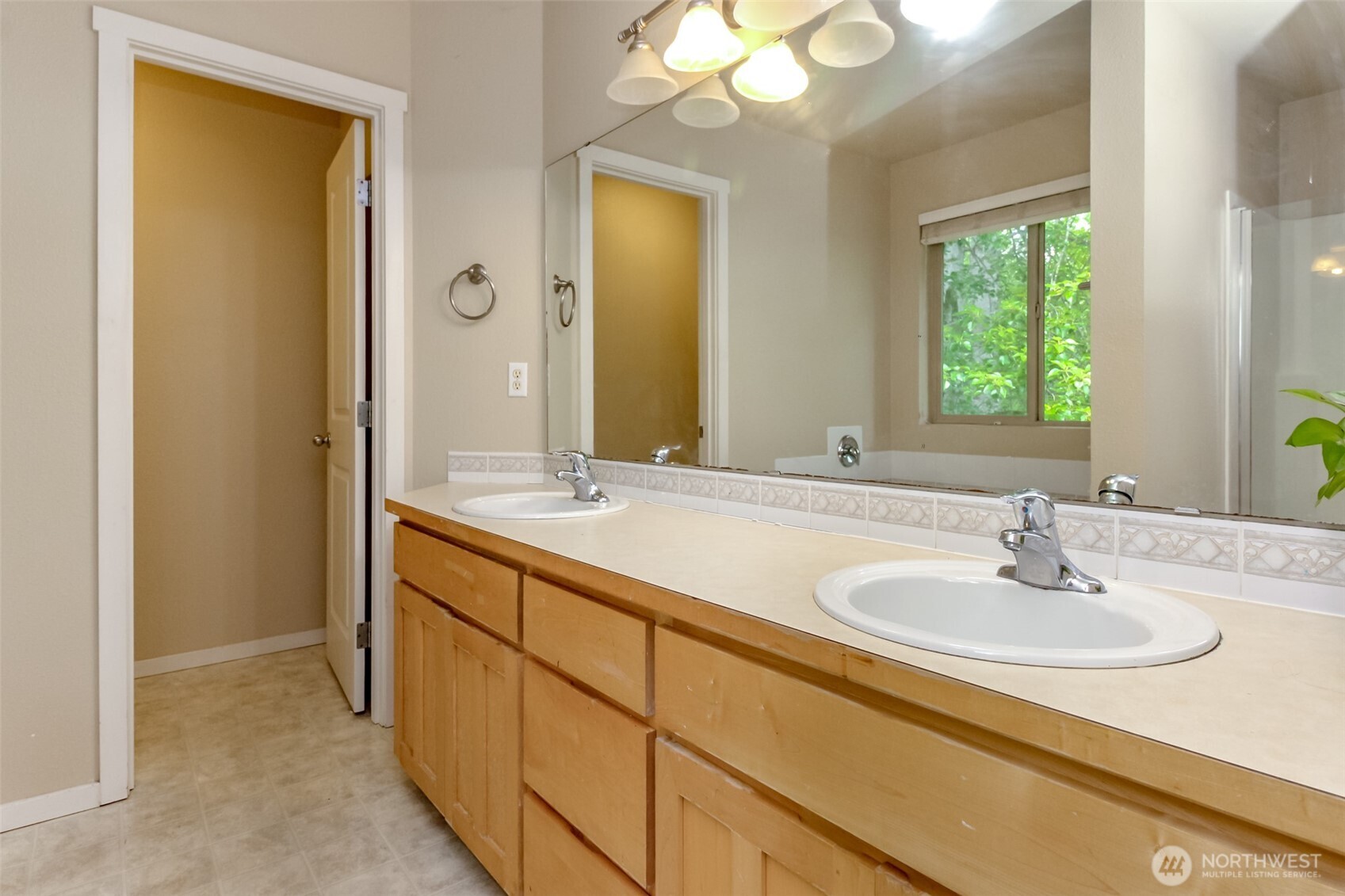 9506 10th Avenue Property Photo 19