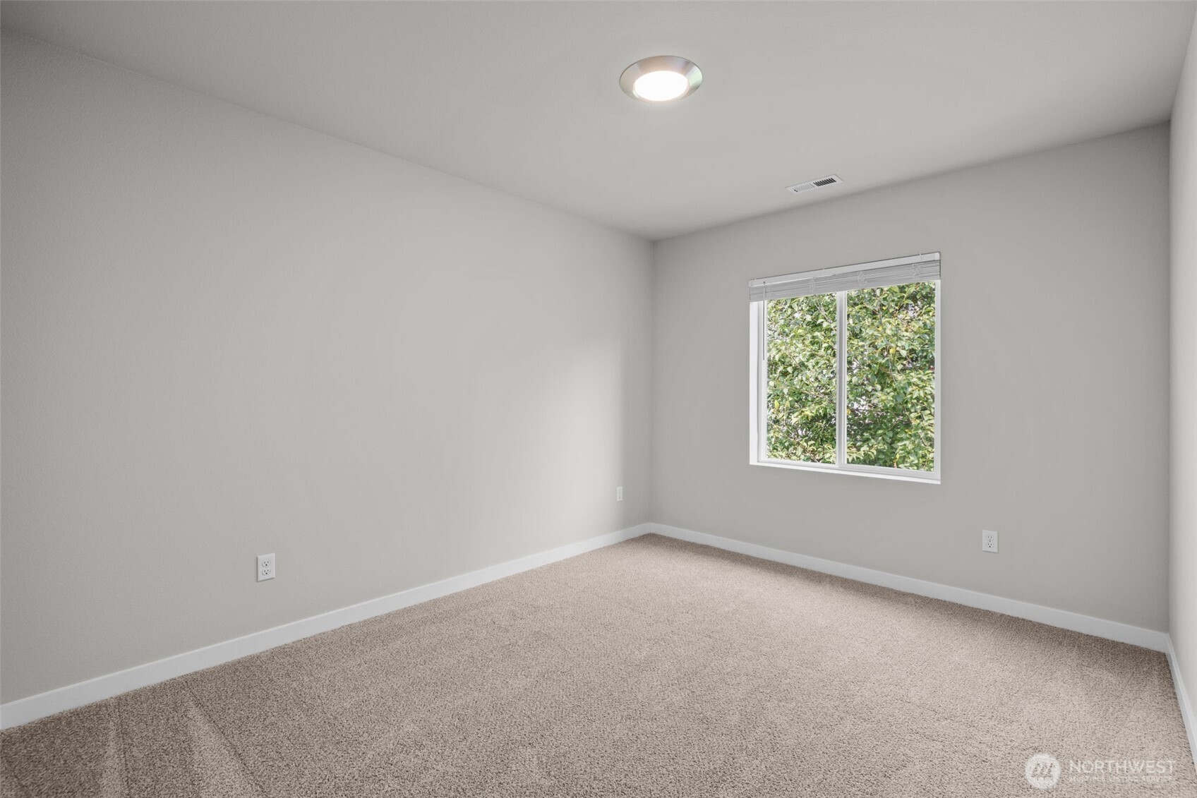 311 207th Street Property Photo 24