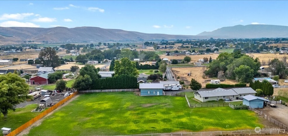 92 Clemans View Road Property Photo 6